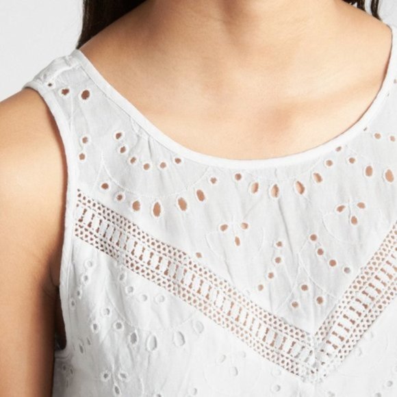 NWT GAP White Sleeveless Eyelet Swing Dress - Picture 3 of 3